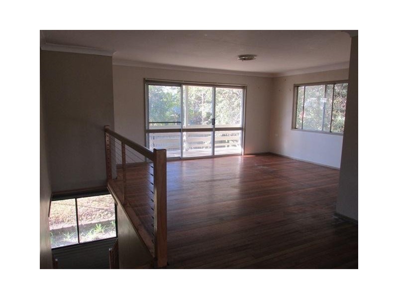 21 Hastings Terrace, Macleay Island QLD 4184