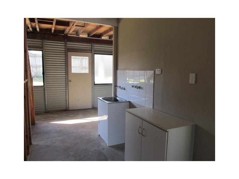 21 Hastings Terrace, Macleay Island QLD 4184