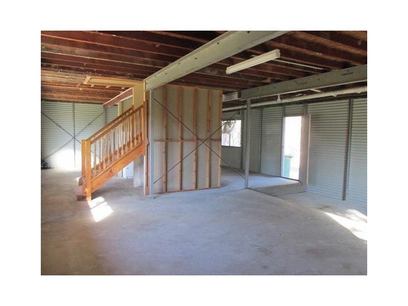 21 Hastings Terrace, Macleay Island QLD 4184