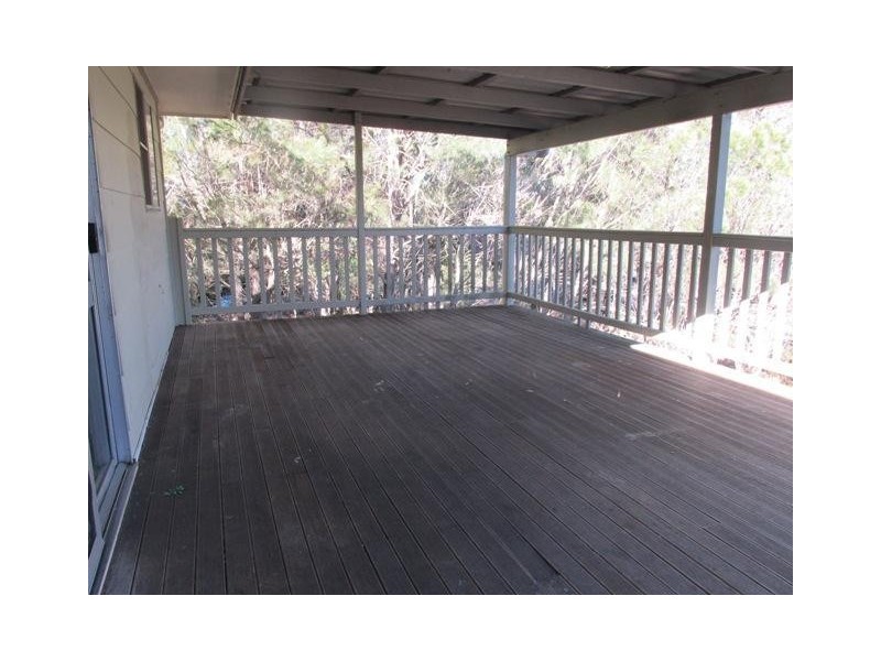 21 Hastings Terrace, Macleay Island QLD 4184