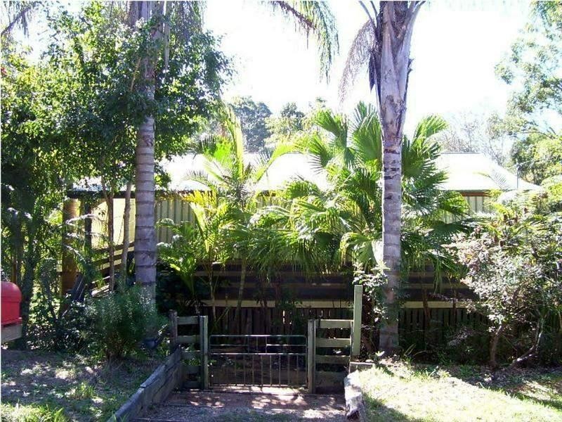21 Ashton Street, Macleay Island QLD 4184