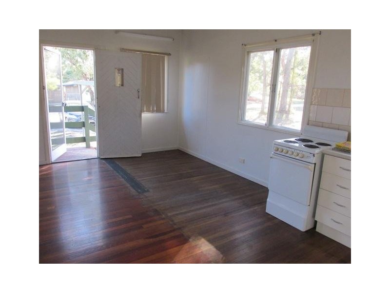 14 Nugent Street, Macleay Island QLD 4184