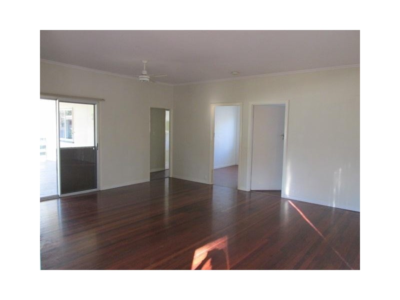 14 Nugent Street, Macleay Island QLD 4184