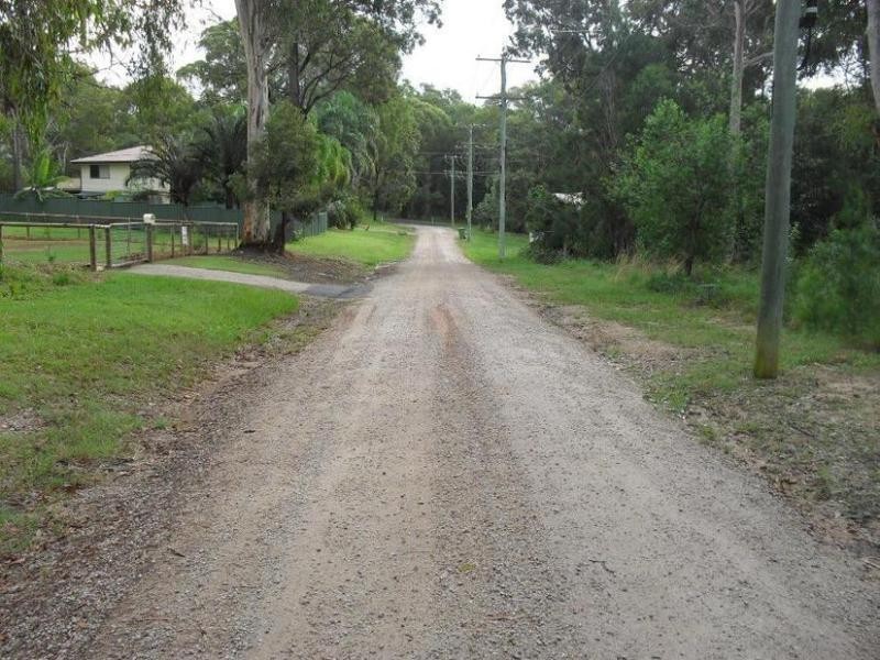 16 Tukkeri Street, Macleay Island QLD 4184