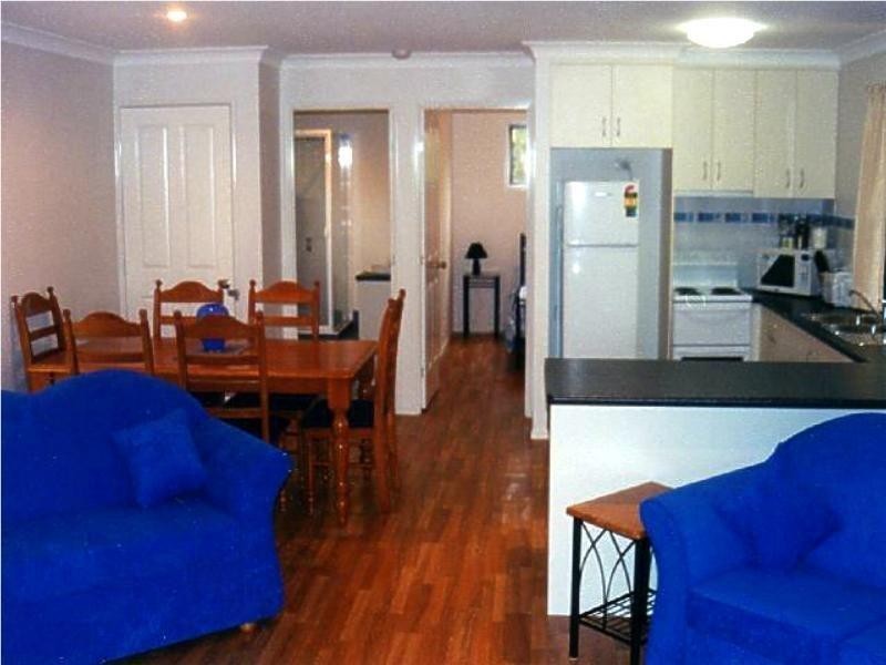 5 Ray Street, Macleay Island QLD 4184