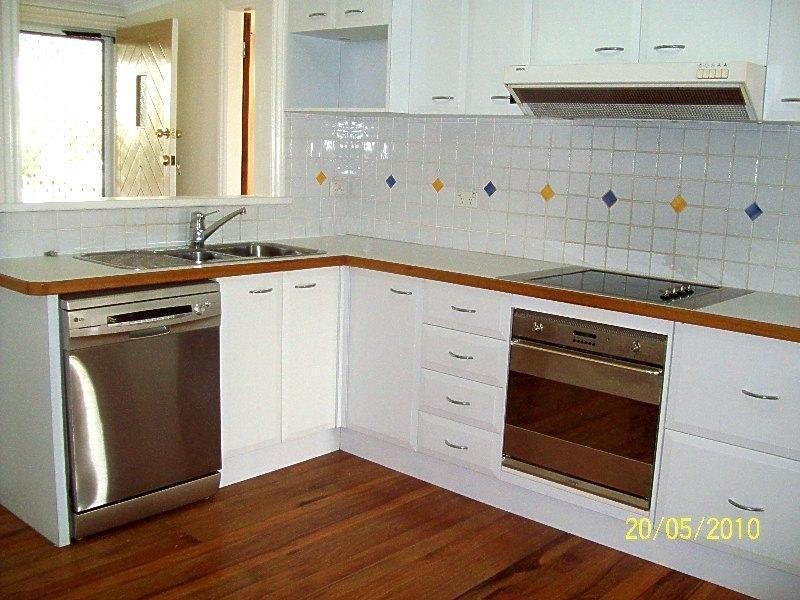 4 Duncan Street, Macleay Island QLD 4184