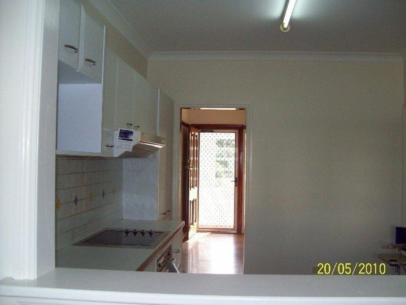 4 Duncan Street, Macleay Island QLD 4184