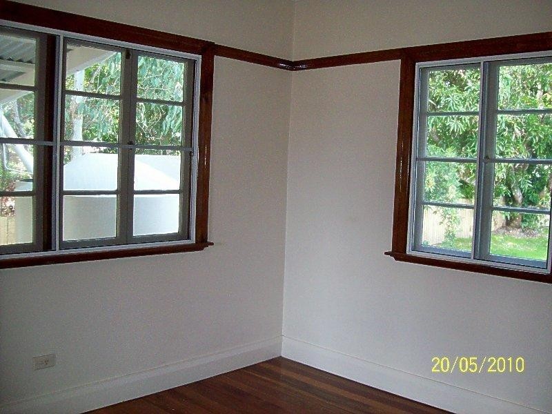 4 Duncan Street, Macleay Island QLD 4184