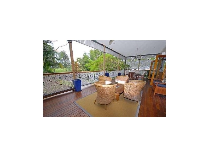 14 Frank Street, Norman Park QLD 4170