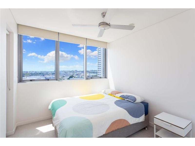 1075/16 Hamilton Place, Bowen Hills QLD 4006