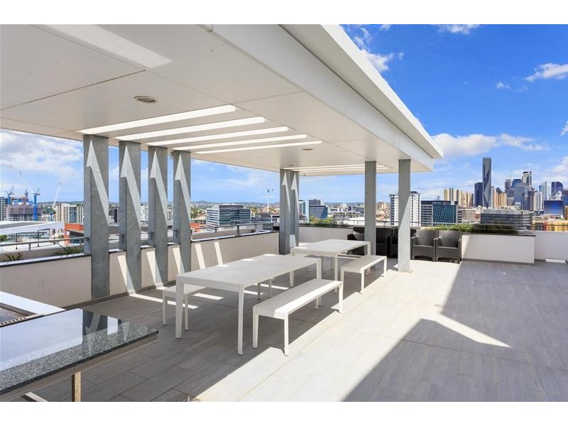 1075/16 Hamilton Place, Bowen Hills QLD 4006