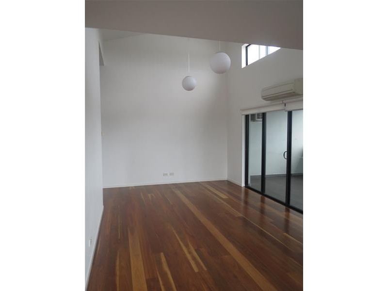 8/5 Ivanhoe Street, Annerley QLD 4103