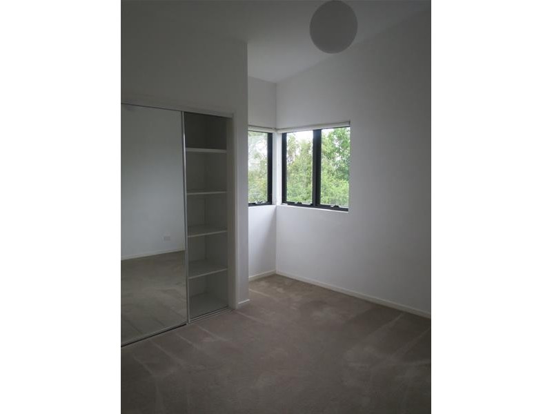 8/5 Ivanhoe Street, Annerley QLD 4103