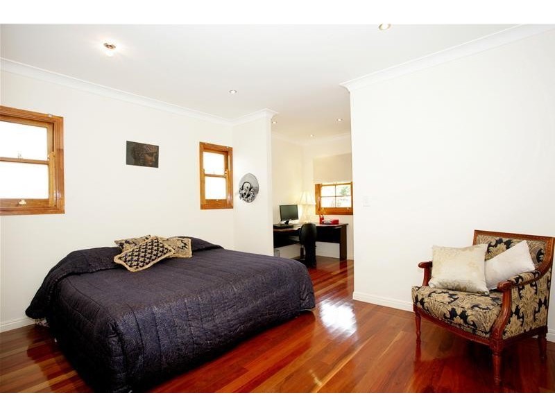 25 Kingsford Street, Auchenflower QLD 4066