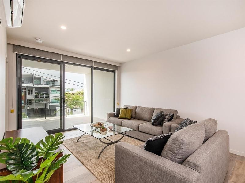 66 Gamelin Crescent, Stafford QLD 4053