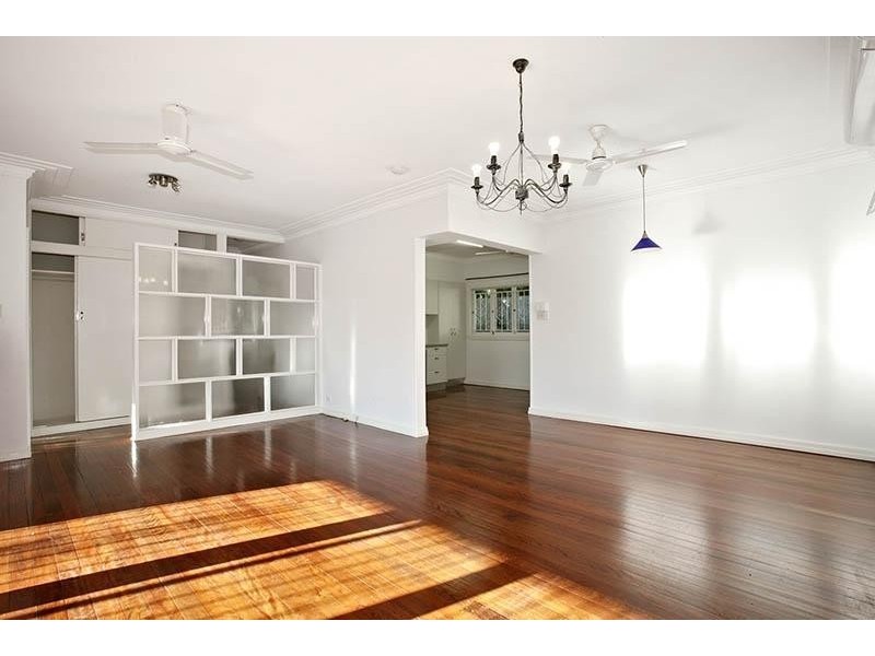 10 St James Street, Highgate Hill QLD 4101