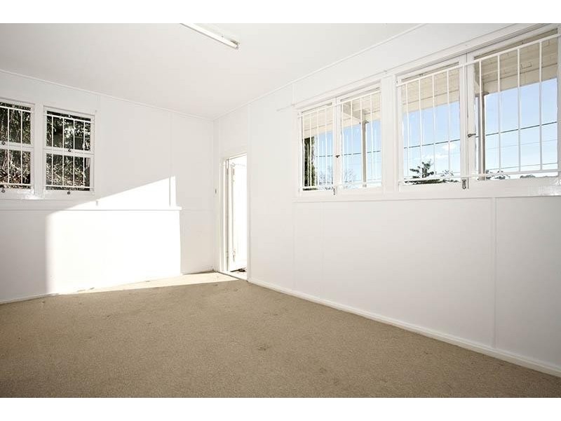 10 St James Street, Highgate Hill QLD 4101