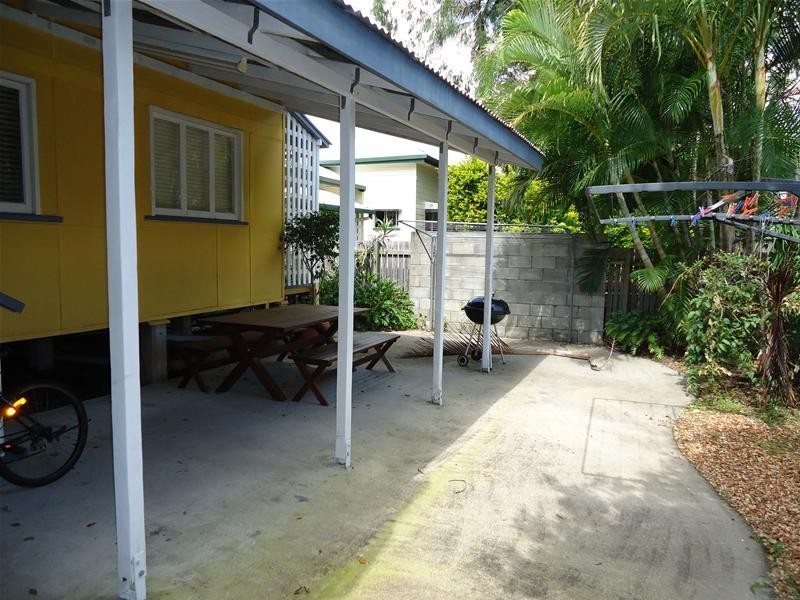 4/11 Salstone Street, Kangaroo Point QLD 4169