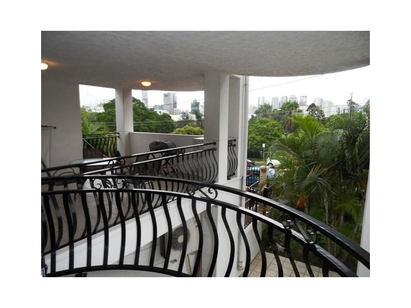 5/39 Edmondstone Street, South Brisbane QLD 4101