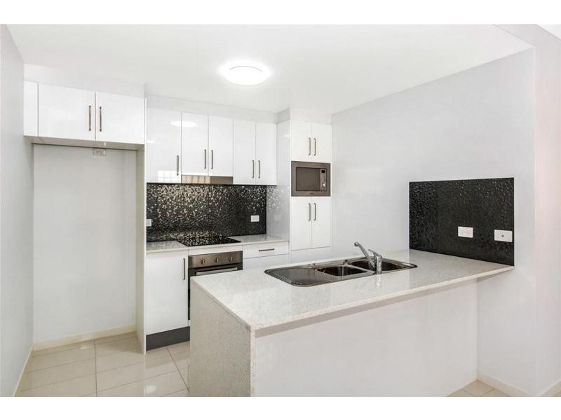 17 Norman Street, Wooloowin QLD 4030