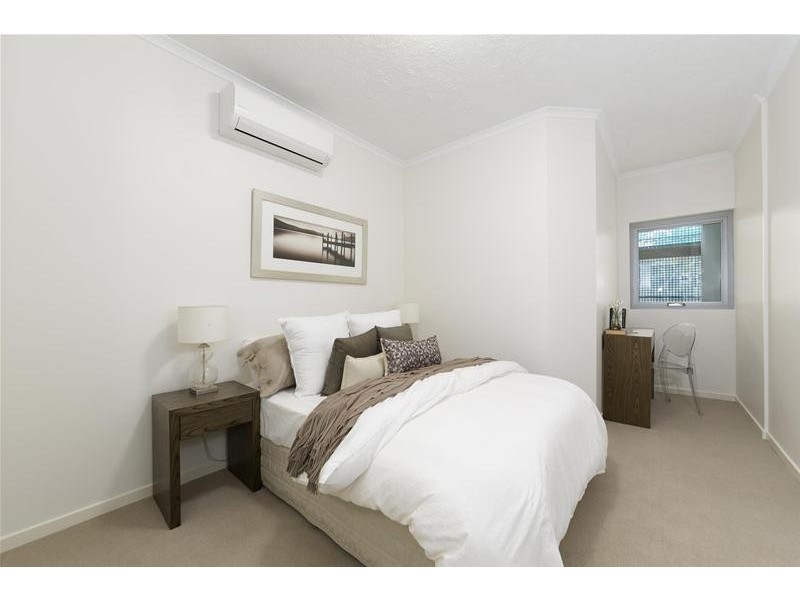 51 Regent Street, Woolloongabba QLD 4102