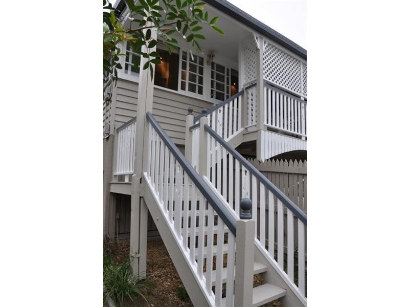 17 Palmerston Street, Annerley QLD 4103