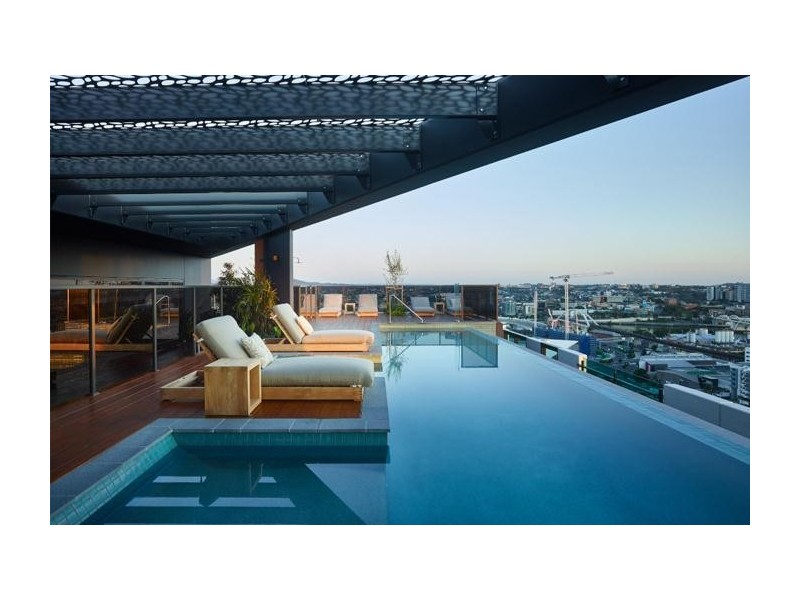 1811/4 Edmondstone Street, South Brisbane QLD 4101