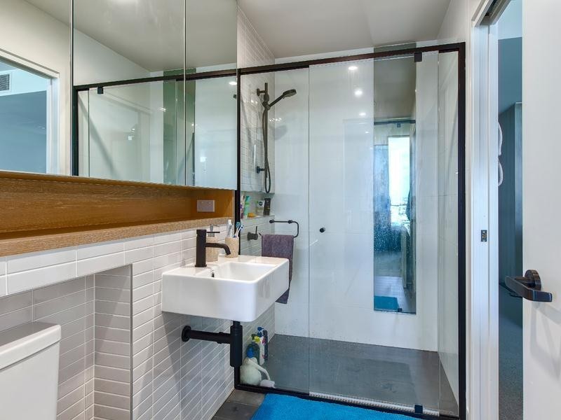 1811/4 Edmondstone Street, South Brisbane QLD 4101