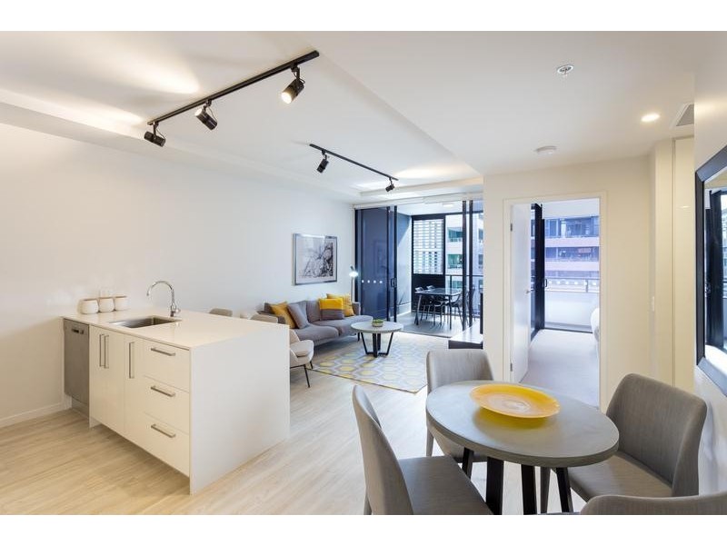 1028/9 Edmondstone Street, South Brisbane QLD 4101