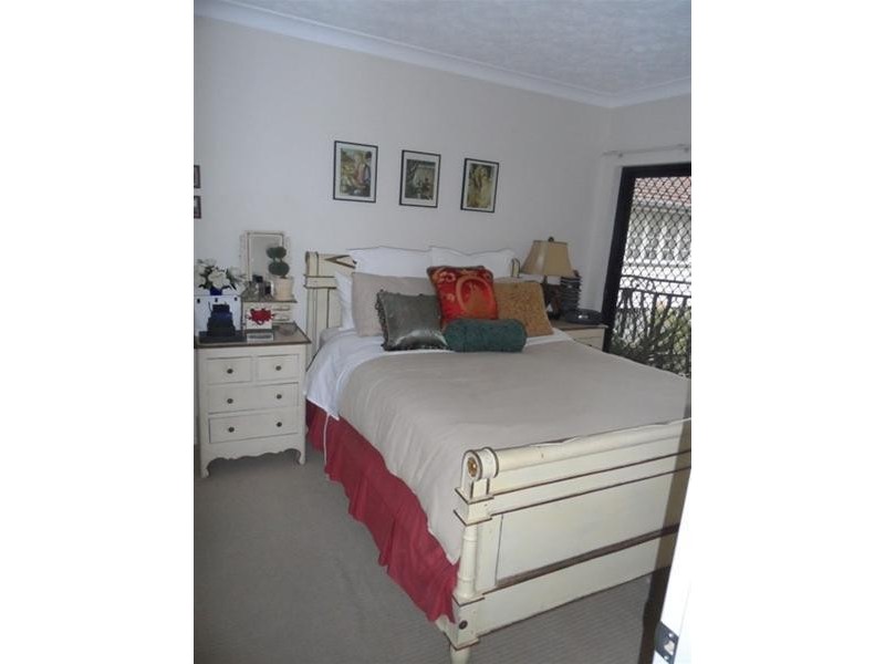 8/39 EDMONDSTONE Street, South Brisbane QLD 4101