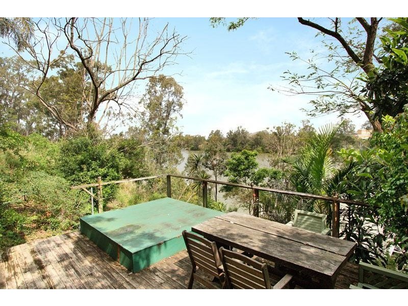 53 Rosecliffe Street, Highgate Hill QLD 4101