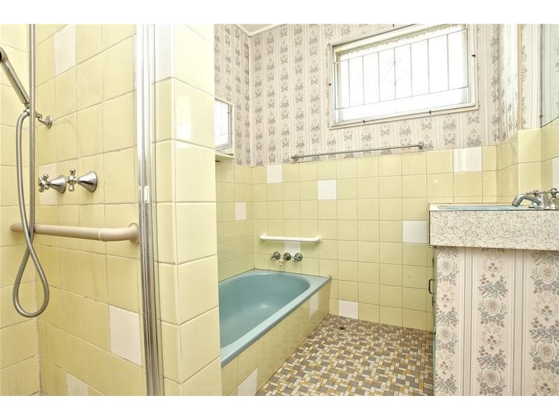 54 Vallely Street, Annerley QLD 4103