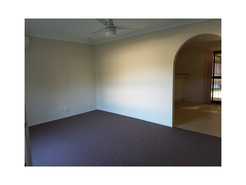 91 Peverell Street, Hillcrest QLD 4118