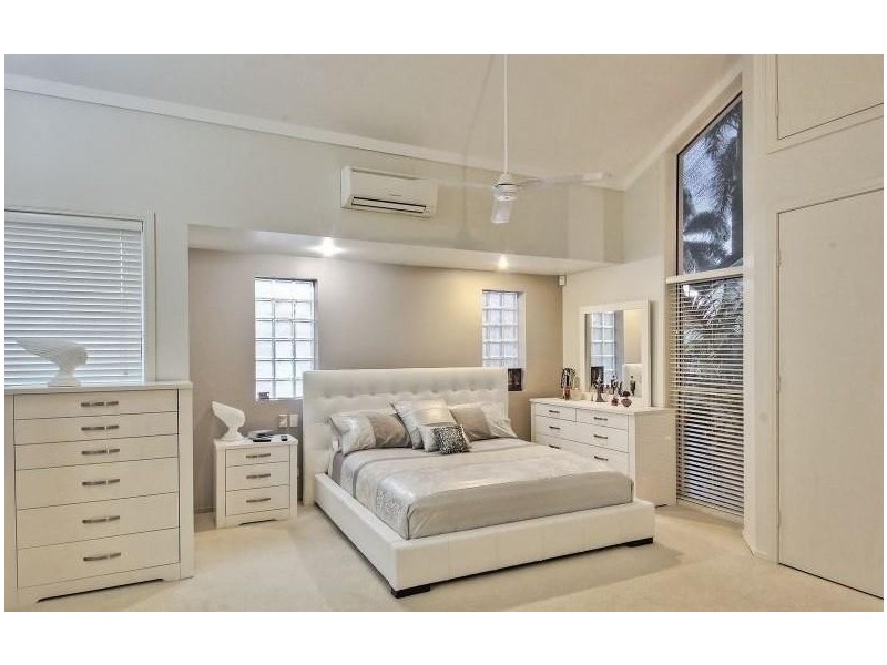 11 Capstan Place, Macgregor QLD 4109