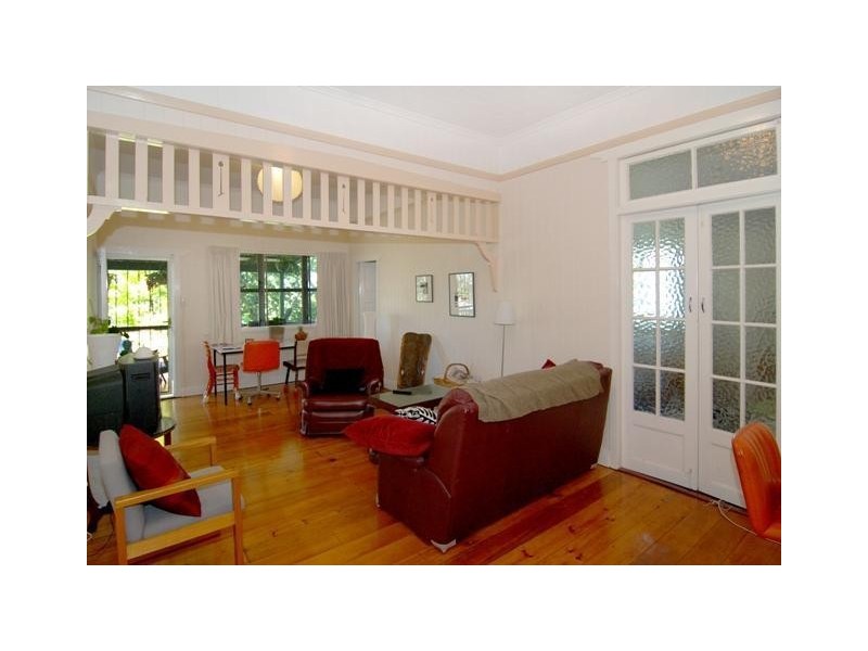 28 Rosary Crescent, Highgate Hill QLD 4101