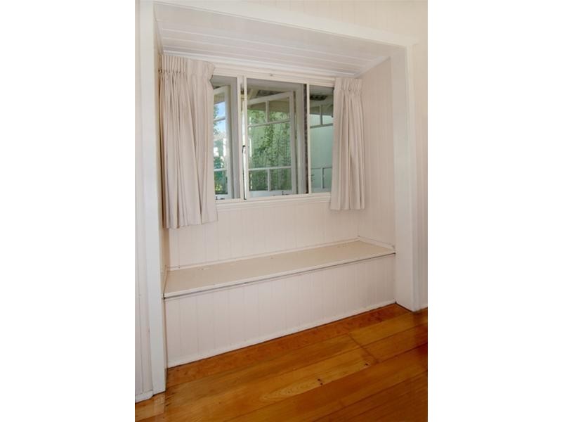 28 Rosary Crescent, Highgate Hill QLD 4101