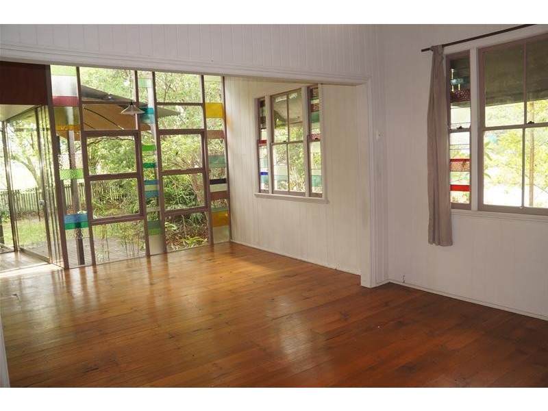 55 Mossgrove Street, Woolloongabba QLD 4102