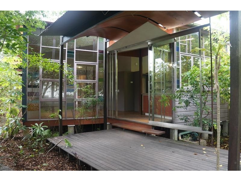 55 Mossgrove Street, Woolloongabba QLD 4102