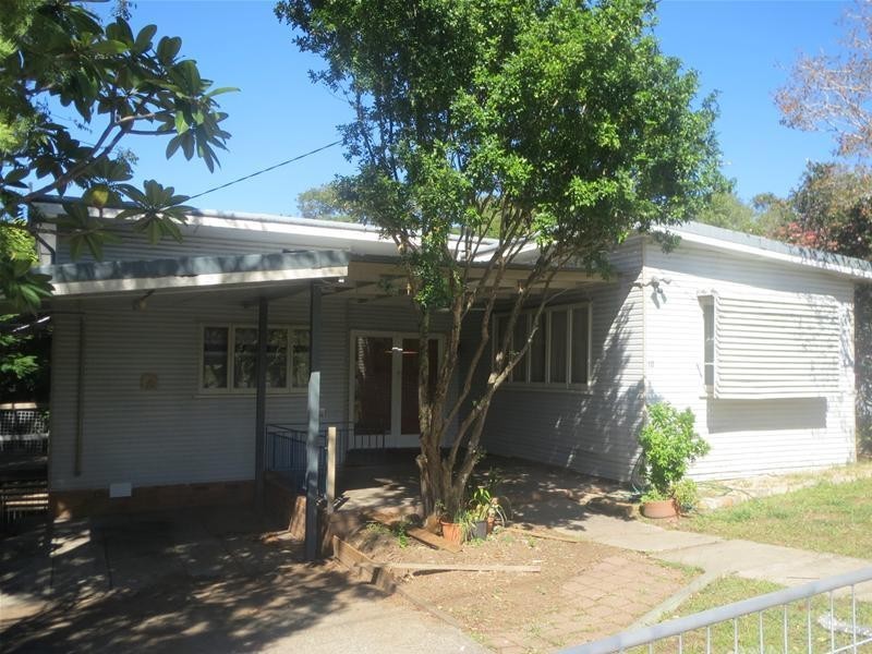 13 Chadwick Street, Tarragindi QLD 4121