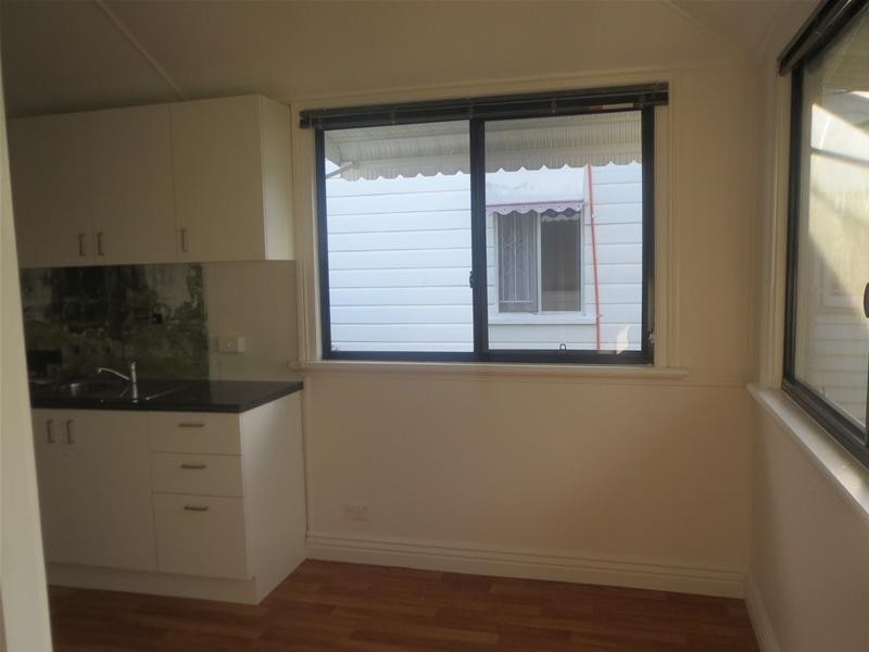 2/15 Ross Street, Woolloongabba QLD 4102