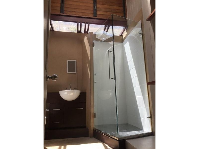 55 Mossgrove Street, Woolloongabba QLD 4102