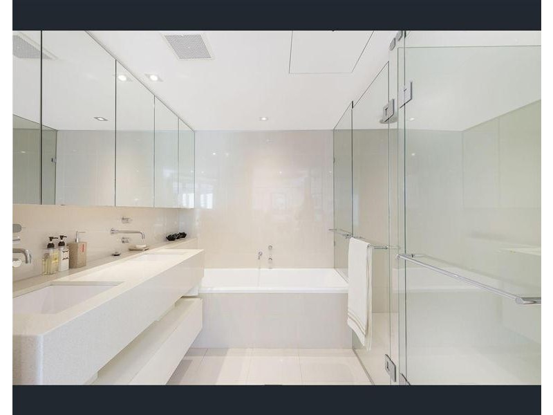 2010/45 Duncan Street, West End QLD 4101