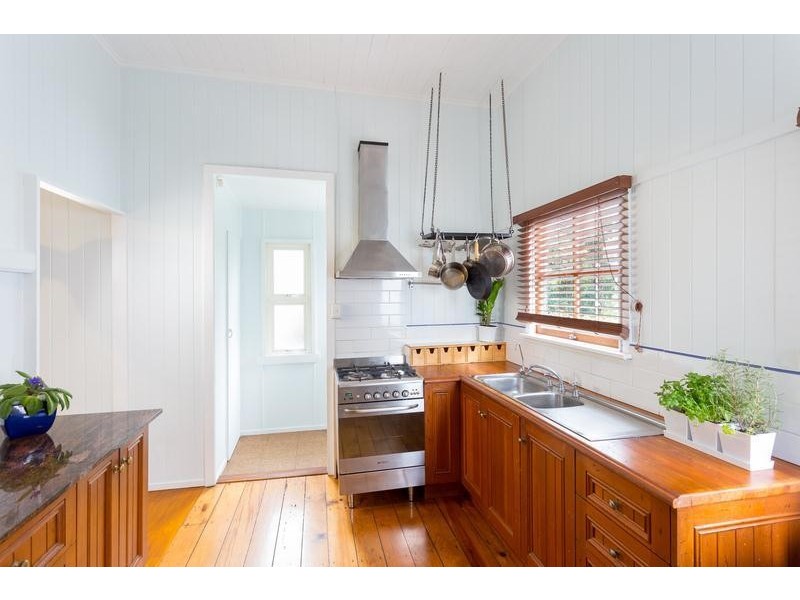 1 Rosecliffe Street, Highgate Hill QLD 4101