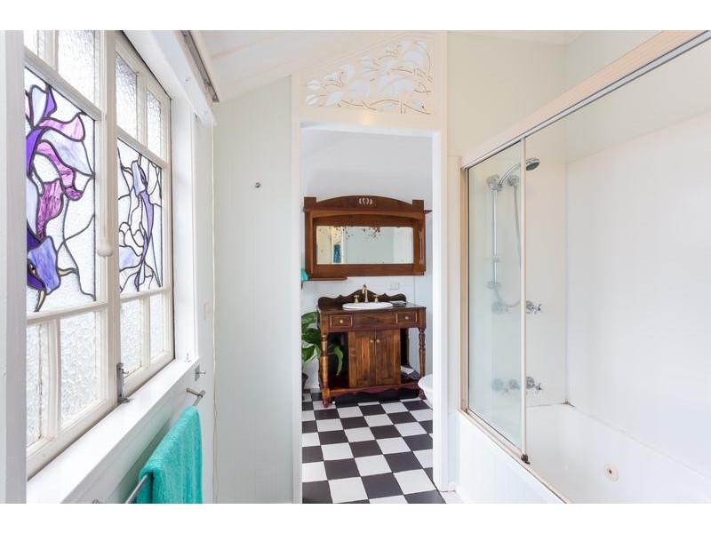 1 Rosecliffe Street, Highgate Hill QLD 4101