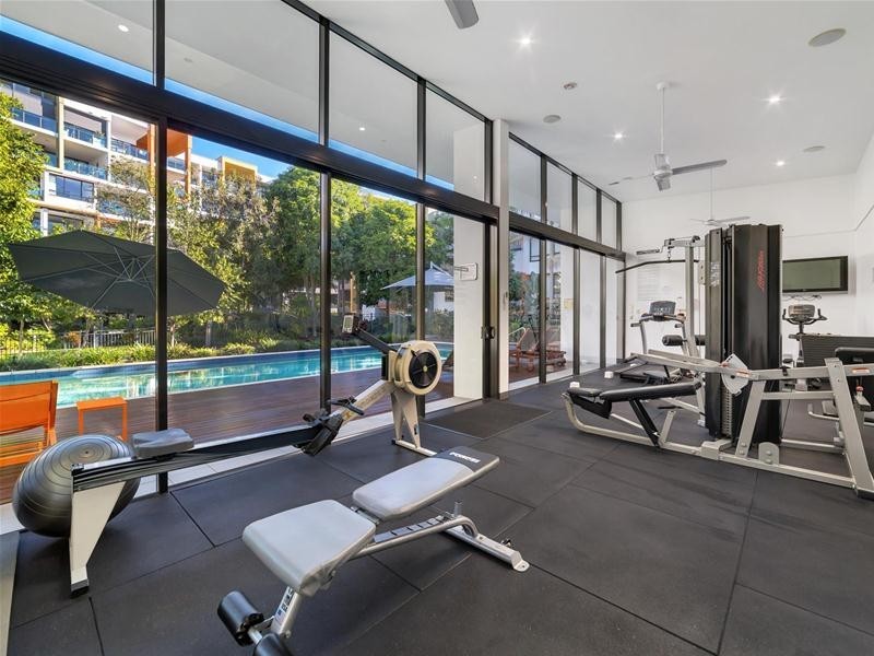 253/10 Pidgeon Close, West End QLD 4101