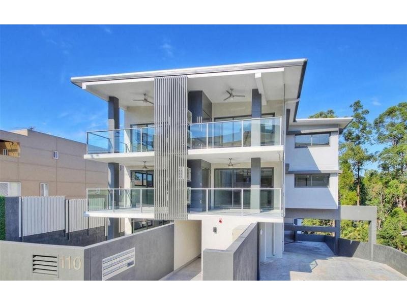 4/110 Nicholson Street, Greenslopes QLD 4120