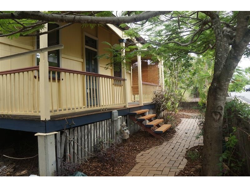 55 Mossgrove Street, Woolloongabba QLD 4102