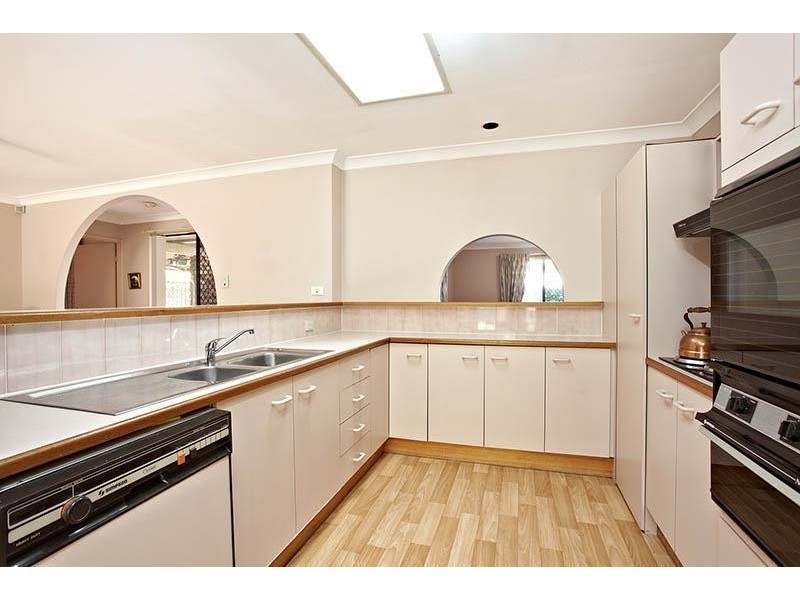 5 Mackenzie Court, Carindale QLD 4152