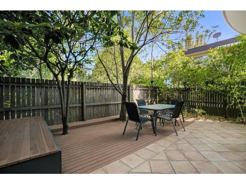 69 Stafford Street, East Brisbane QLD 4169