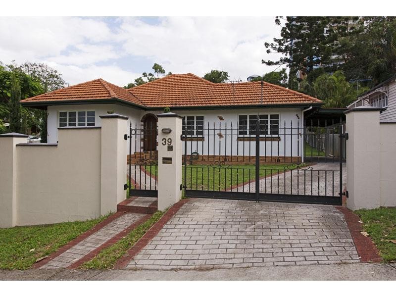 39 Chermside Street, Highgate Hill QLD 4101